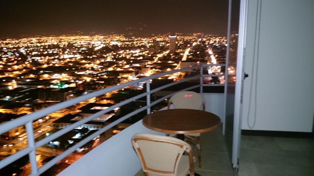 Апарт отель Torres Paseo Colon Apartamento Сан-Хосе Номер фото